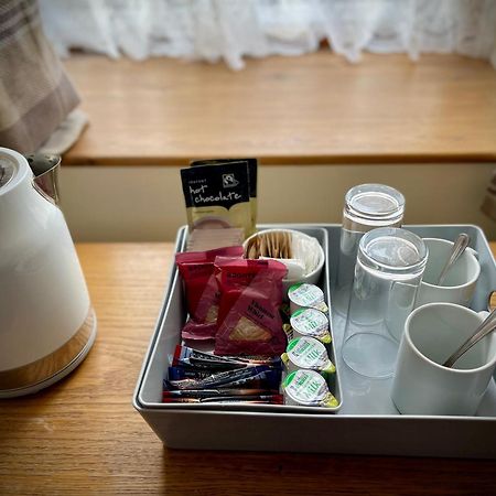 The White Horse Inn, Clun Bagian luar foto