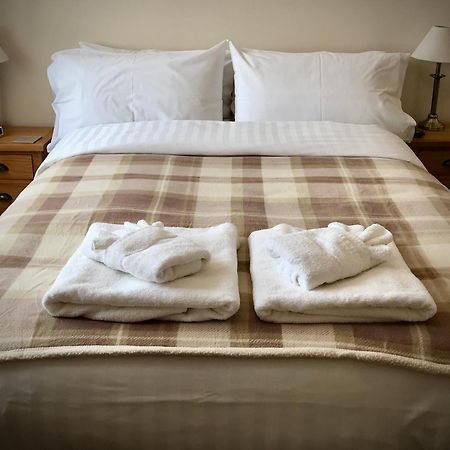 The White Horse Inn, Clun Bagian luar foto