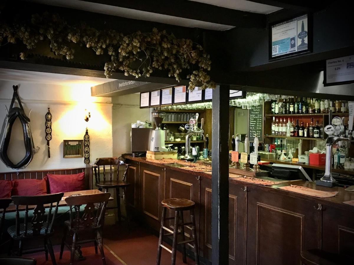 The White Horse Inn, Clun Bagian luar foto
