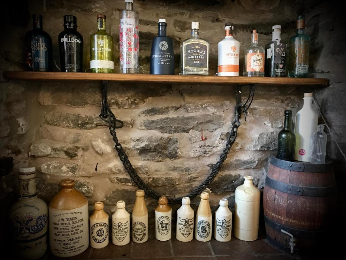 The White Horse Inn, Clun Bagian luar foto