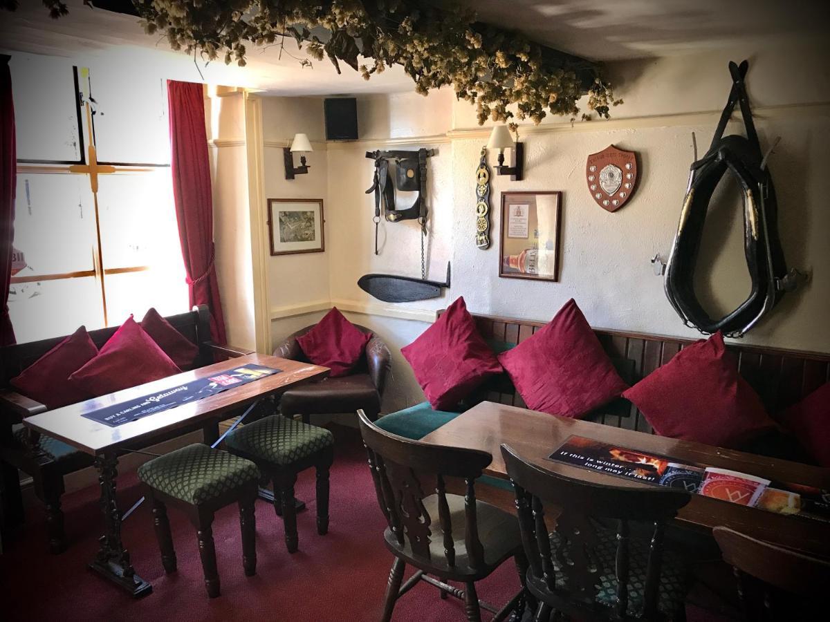 The White Horse Inn, Clun Bagian luar foto