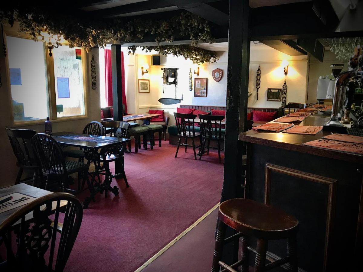 The White Horse Inn, Clun Bagian luar foto