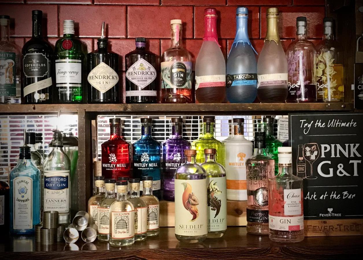 The White Horse Inn, Clun Bagian luar foto