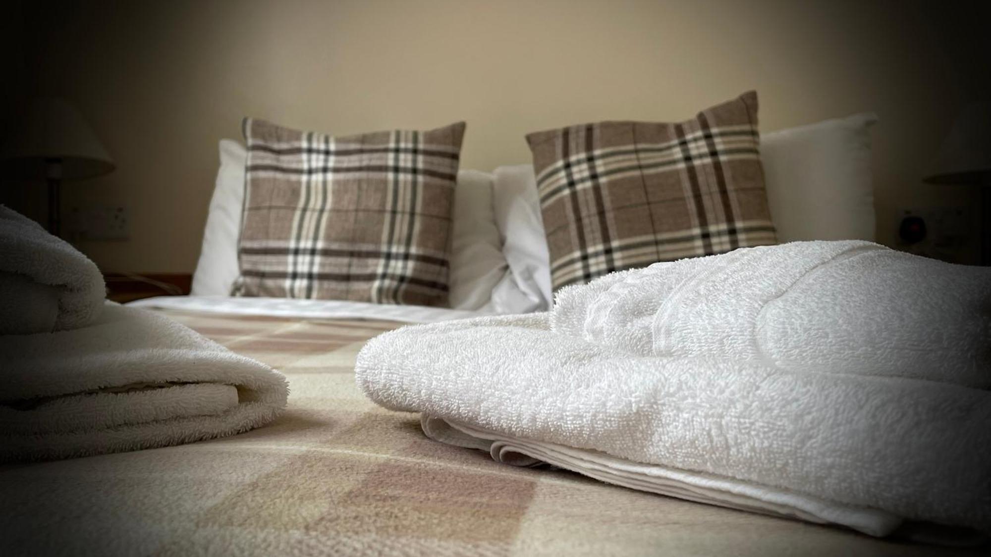 The White Horse Inn, Clun Bagian luar foto