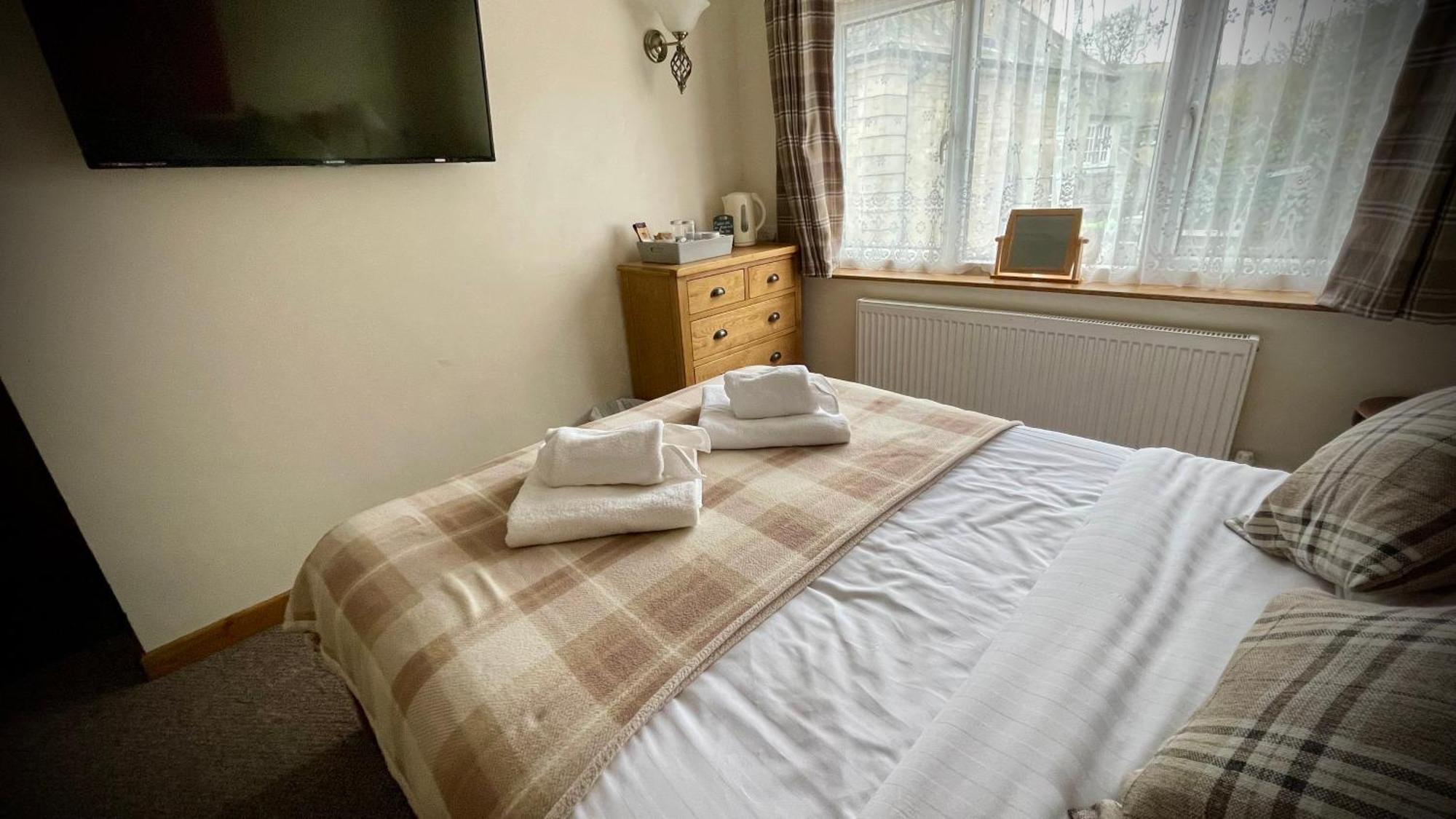 The White Horse Inn, Clun Bagian luar foto