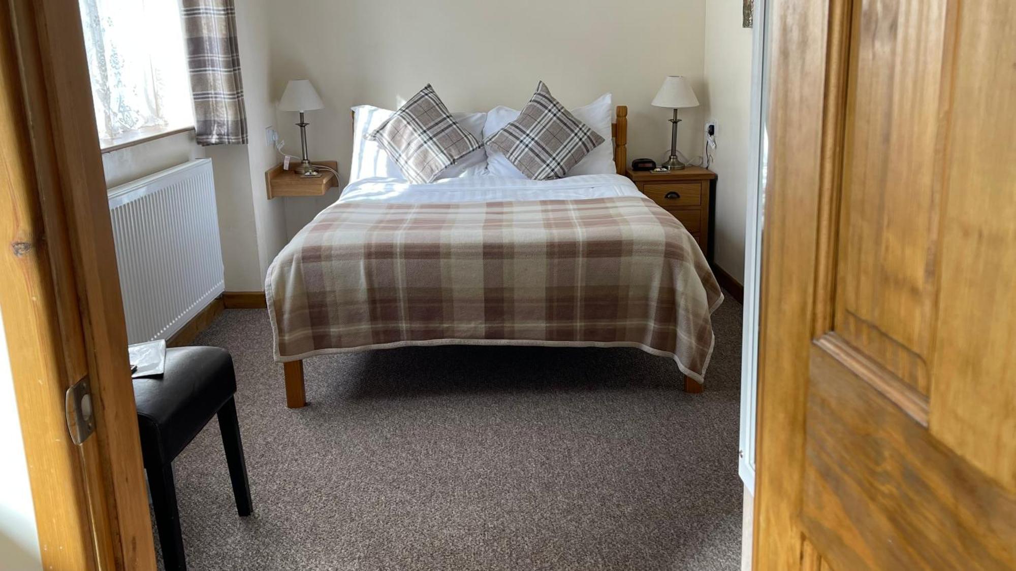 The White Horse Inn, Clun Bagian luar foto