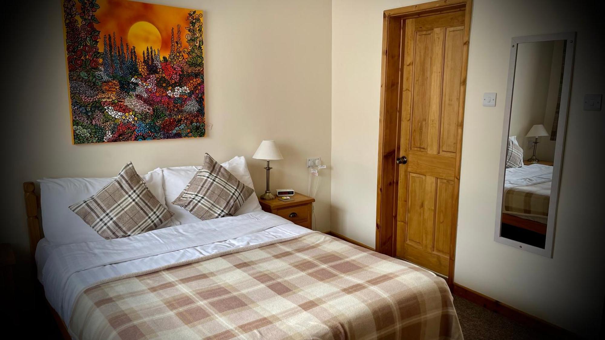 The White Horse Inn, Clun Bagian luar foto